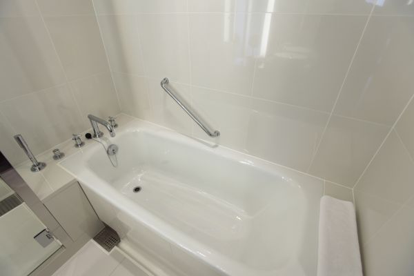 Cost of Bathtub Repair in Green Bay