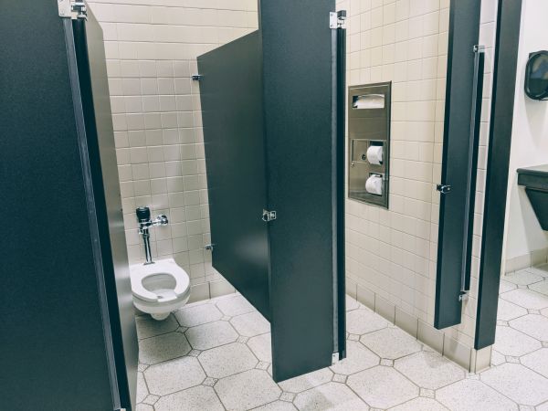 Cost of Commercial Toilet Installation in Green Bay